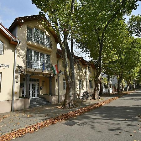 Hotel Platan Székesfehérvár Eksteriør bilde