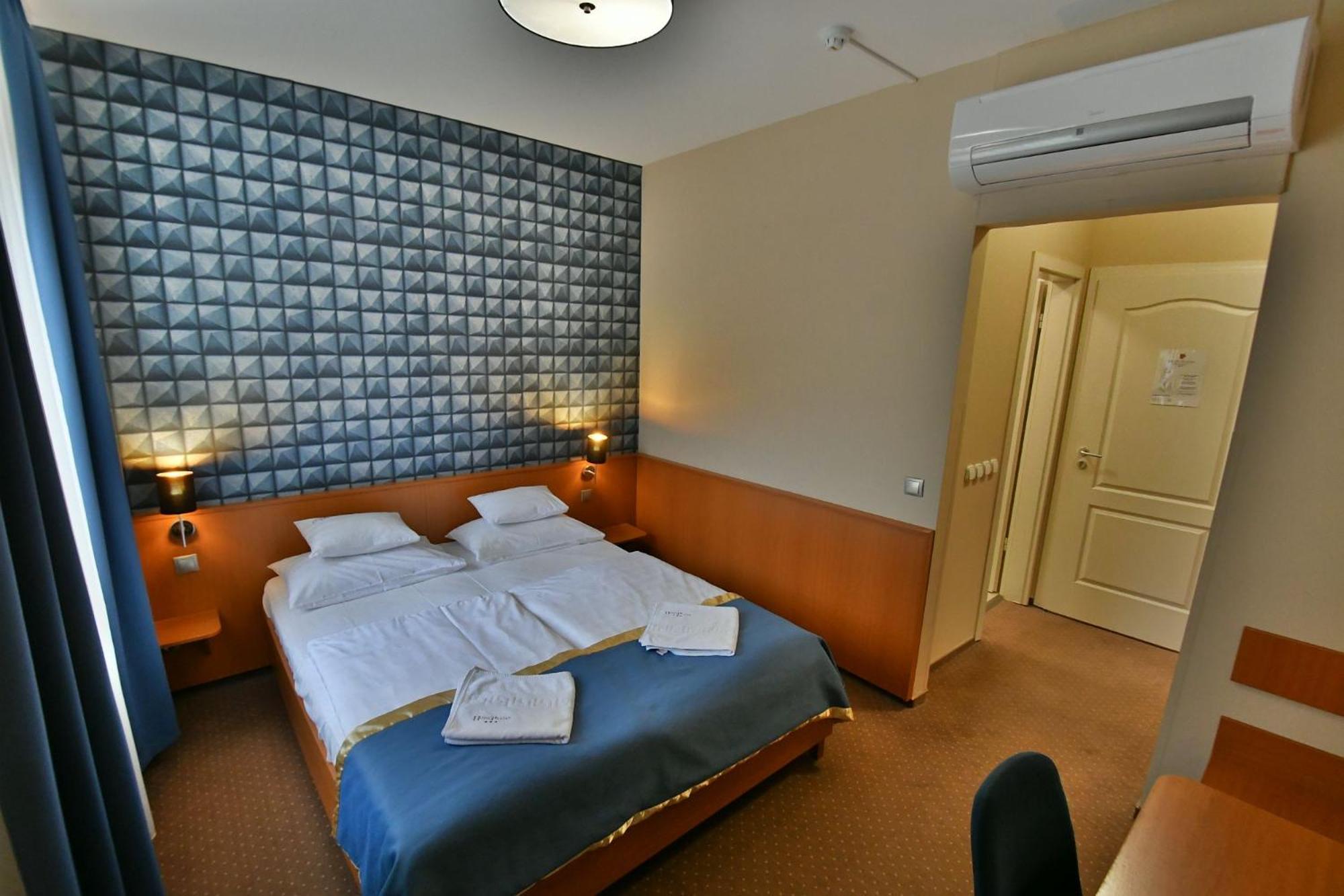 Hotel Platan Székesfehérvár Eksteriør bilde