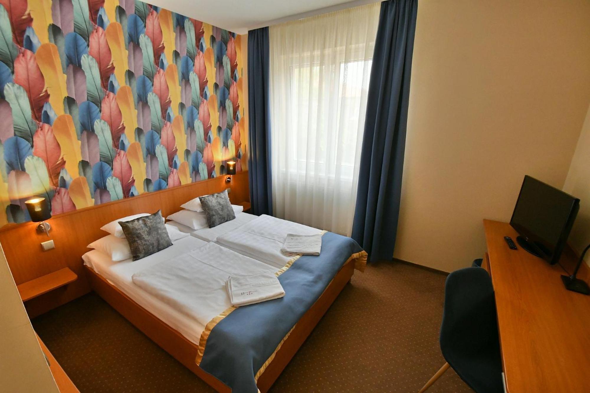 Hotel Platan Székesfehérvár Eksteriør bilde