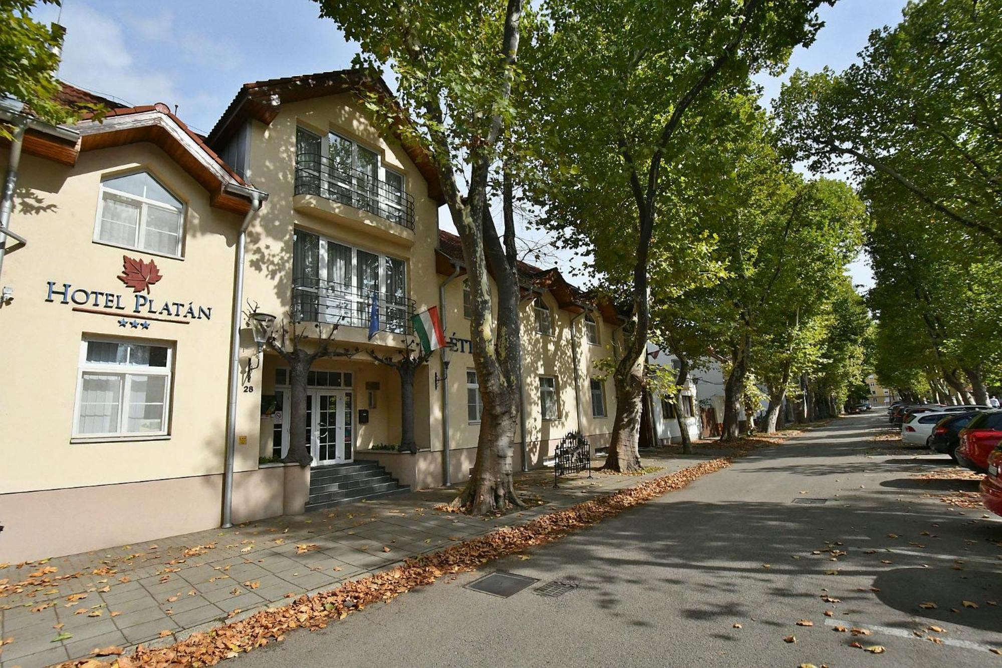 Hotel Platan Székesfehérvár Eksteriør bilde