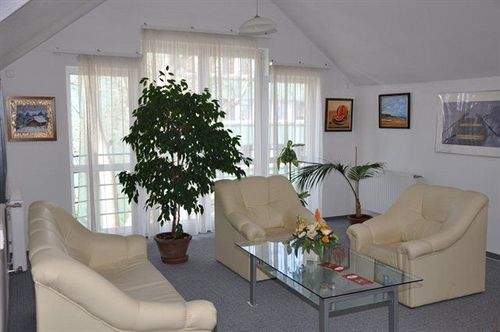Hotel Platan Székesfehérvár Eksteriør bilde